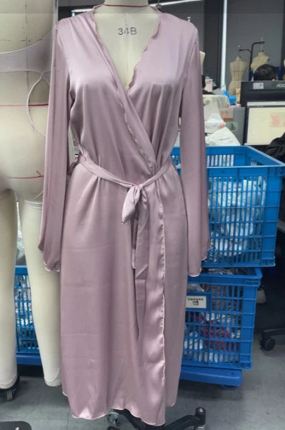 👑 QUEEN LACE — VELVET NIGHT ROBE SIGNATURE