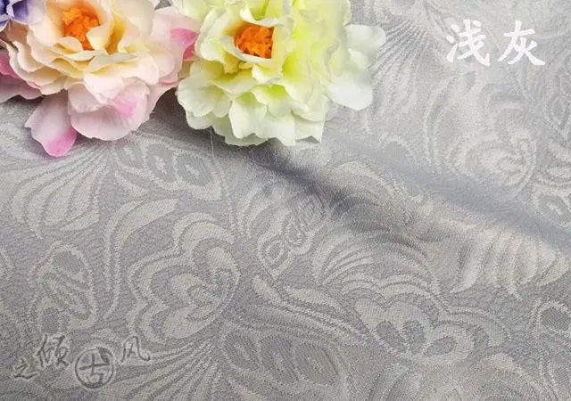 👑 KING WHITE PATTERN — SMOKING MARIÉ BLANC MOTIF REVERS CHÂLE 2 PIÈCES ÉDITIONRUNWAY EDITION