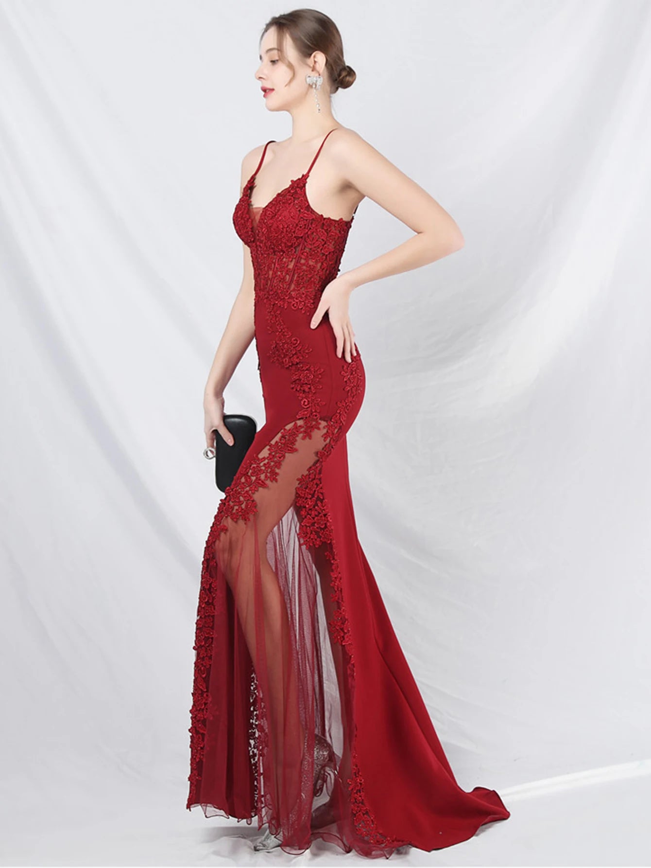 👑 QUEEN LACE MAXI DRESS — ROBE LONGUE DENTELLE TRANSPARENTE COL V BRETELLES SPAGHETTI SOIRÉE GALA