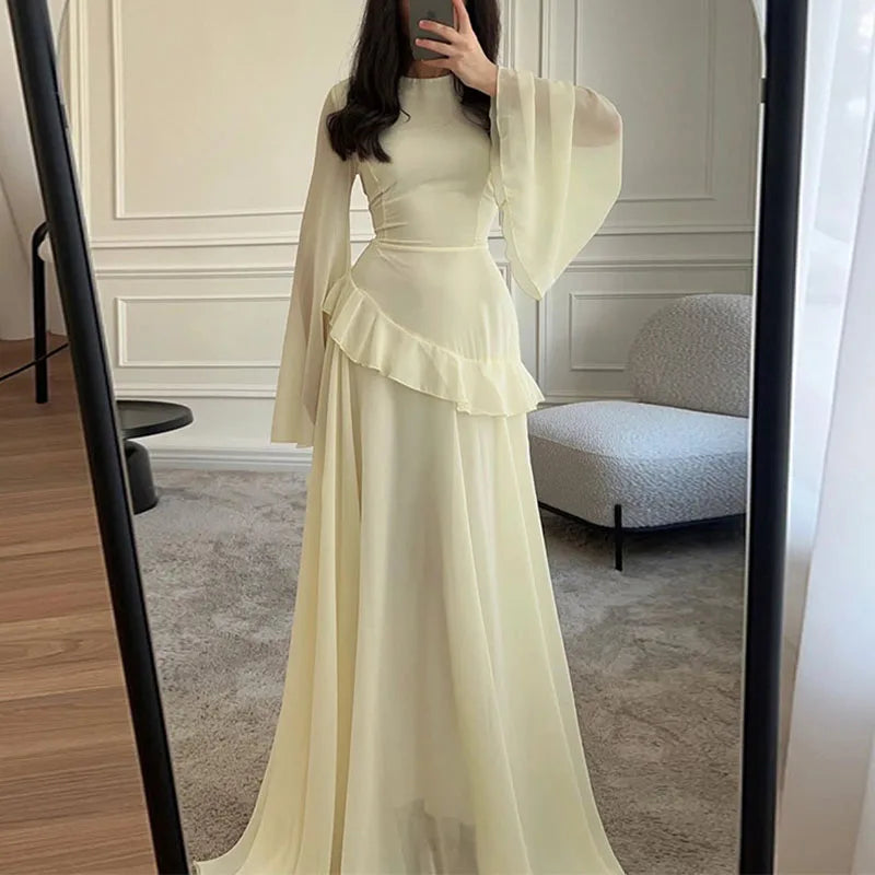 👑 QUEEN FLARE — ROBE PISTE COL ROND & MANCHES ÉVASÉES