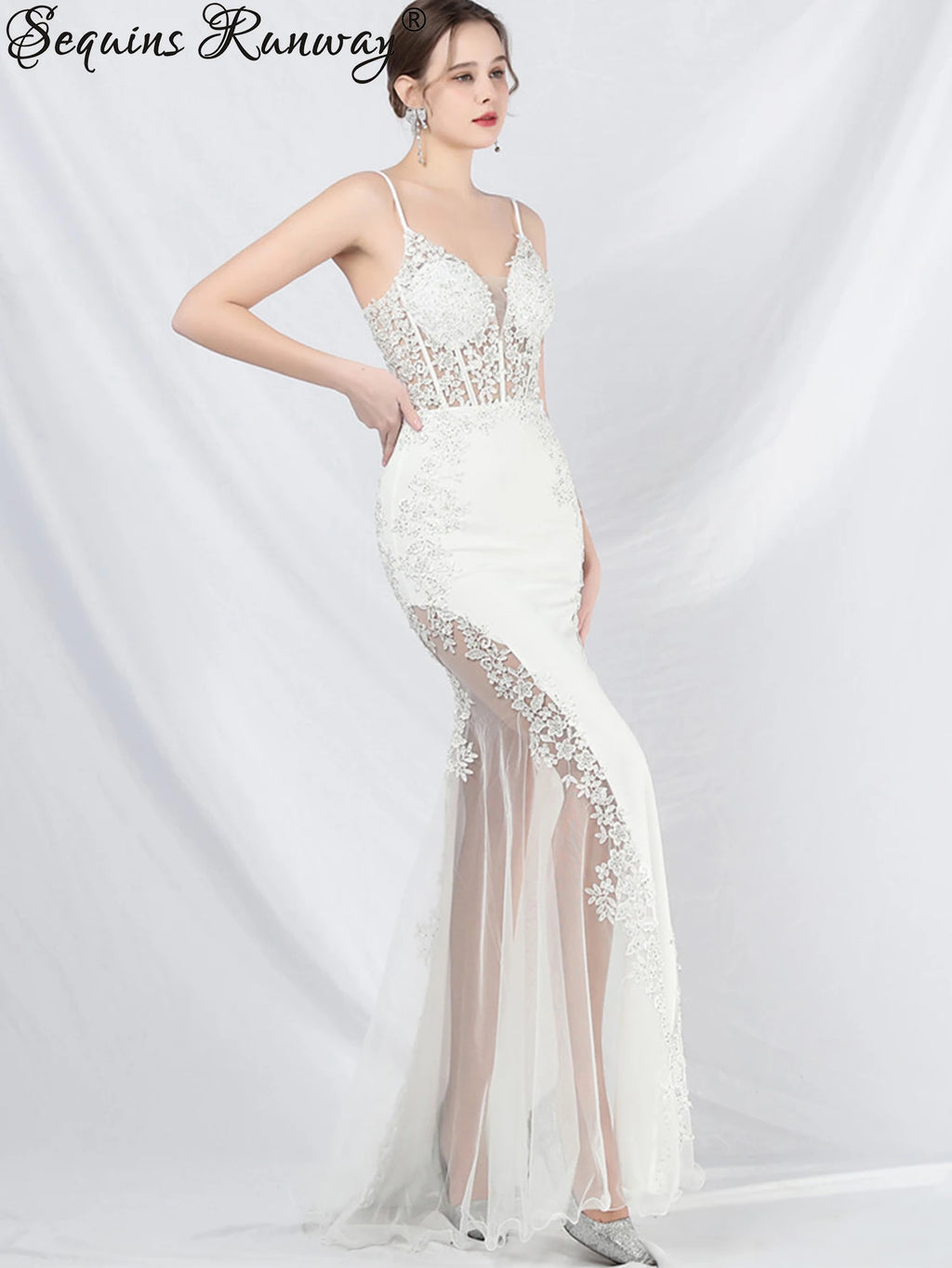 👑 QUEEN LACE MAXI DRESS — ROBE LONGUE DENTELLE TRANSPARENTE COL V BRETELLES SPAGHETTI SOIRÉE GALA