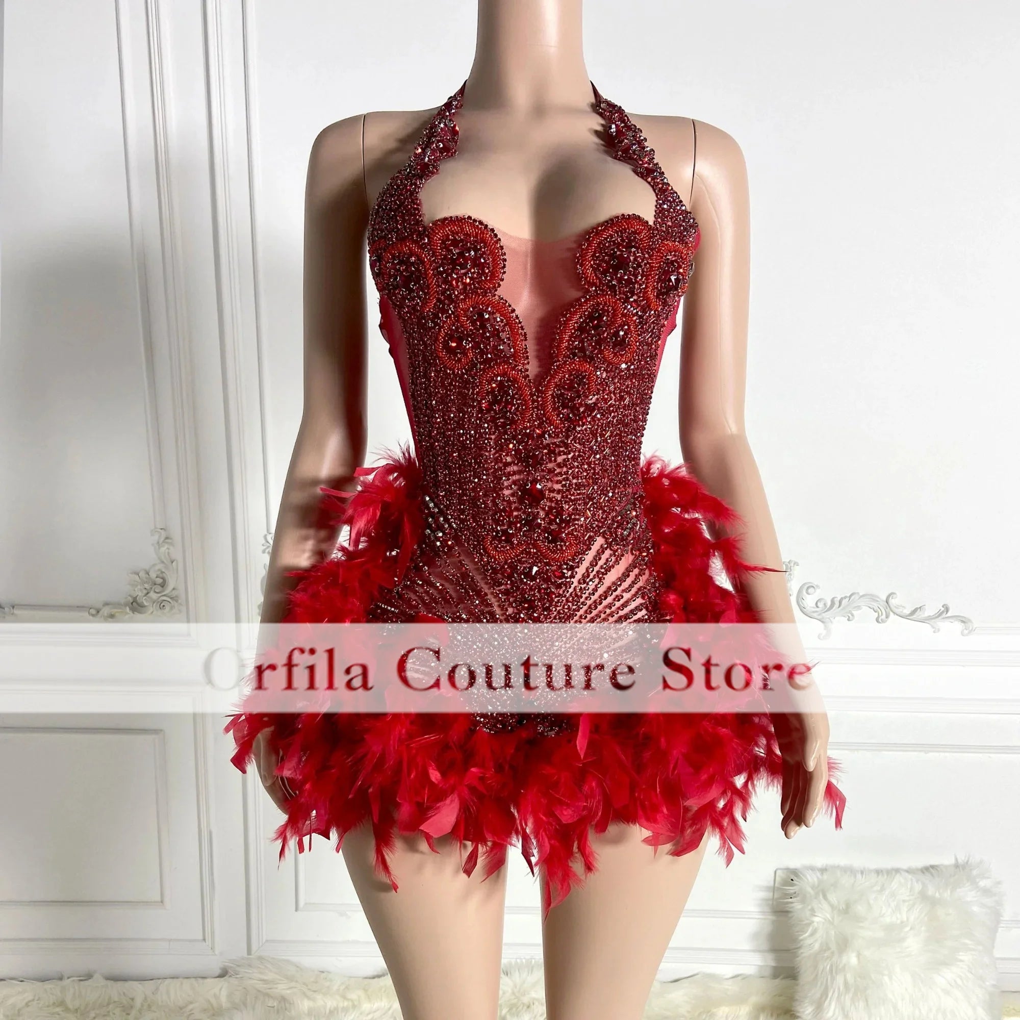 👑 QUEEN PLUME CRISTAL — ROBE DE SOIRÉE MINI SIRÈNE PLUMES & CRISTAUX