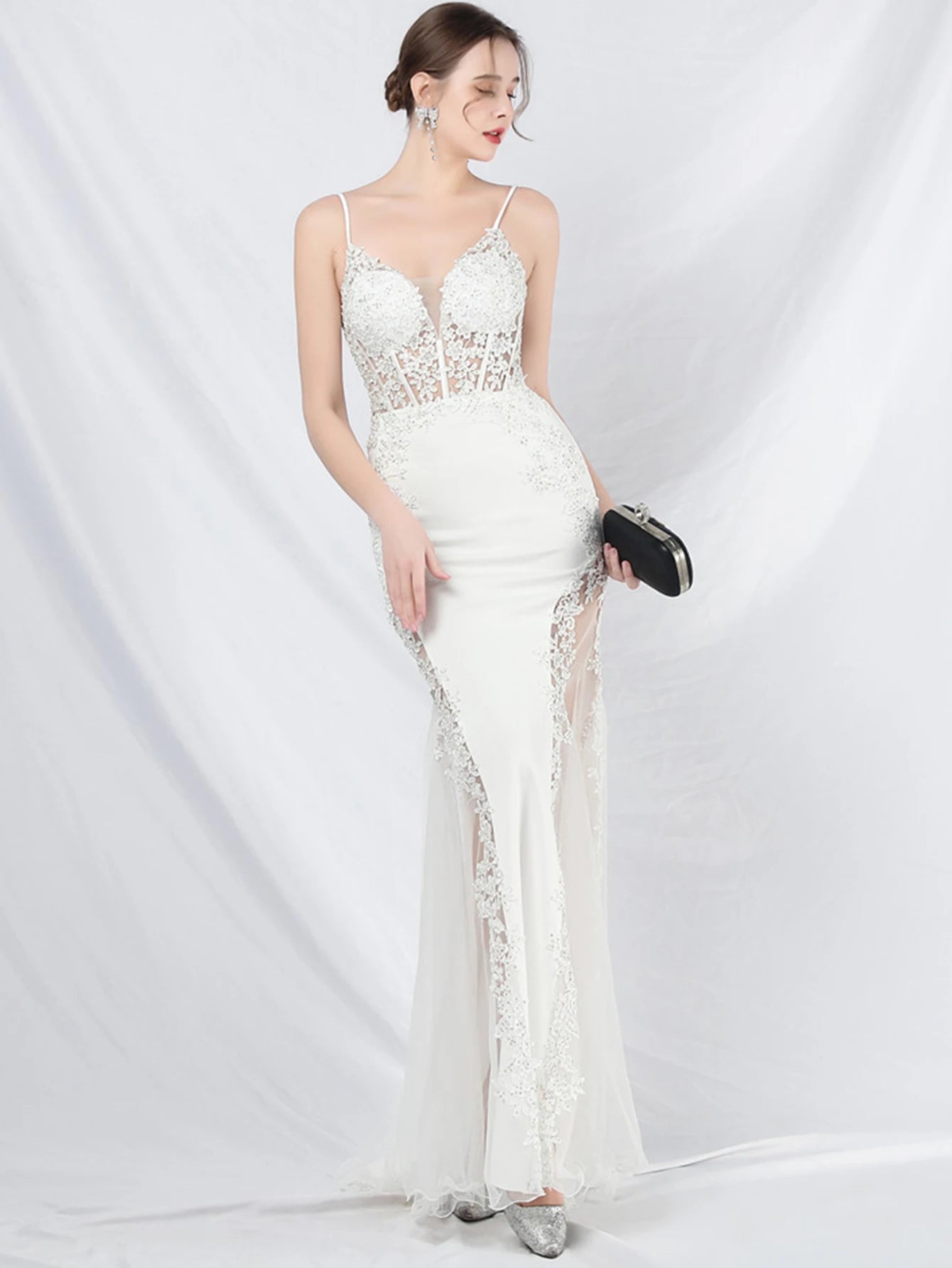 👑 QUEEN LACE MAXI DRESS — ROBE LONGUE DENTELLE TRANSPARENTE COL V BRETELLES SPAGHETTI SOIRÉE GALA