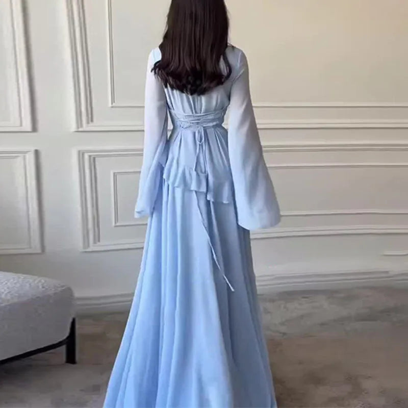 👑 QUEEN FLARE — ROBE PISTE COL ROND & MANCHES ÉVASÉES