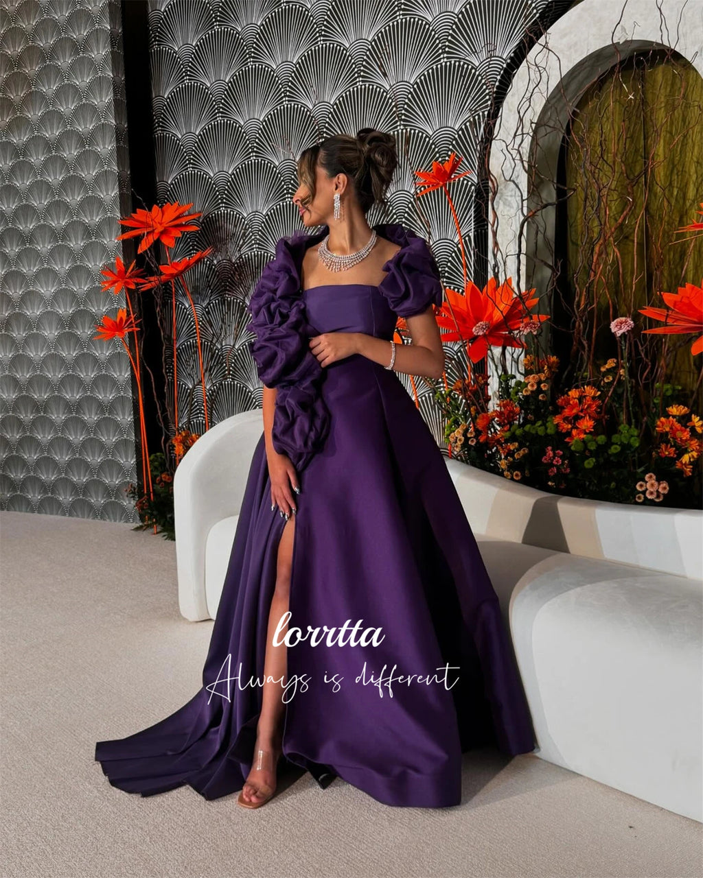 👑 QUEEN PRESTIGE — ROBE SATIN COL CARRÉ LONGUE