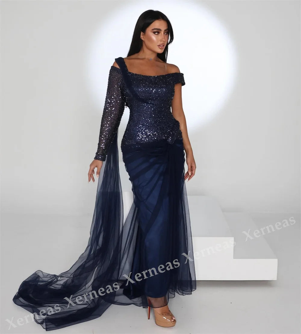 👑 Queen Sequins Trompette – Robe Midi Glamour