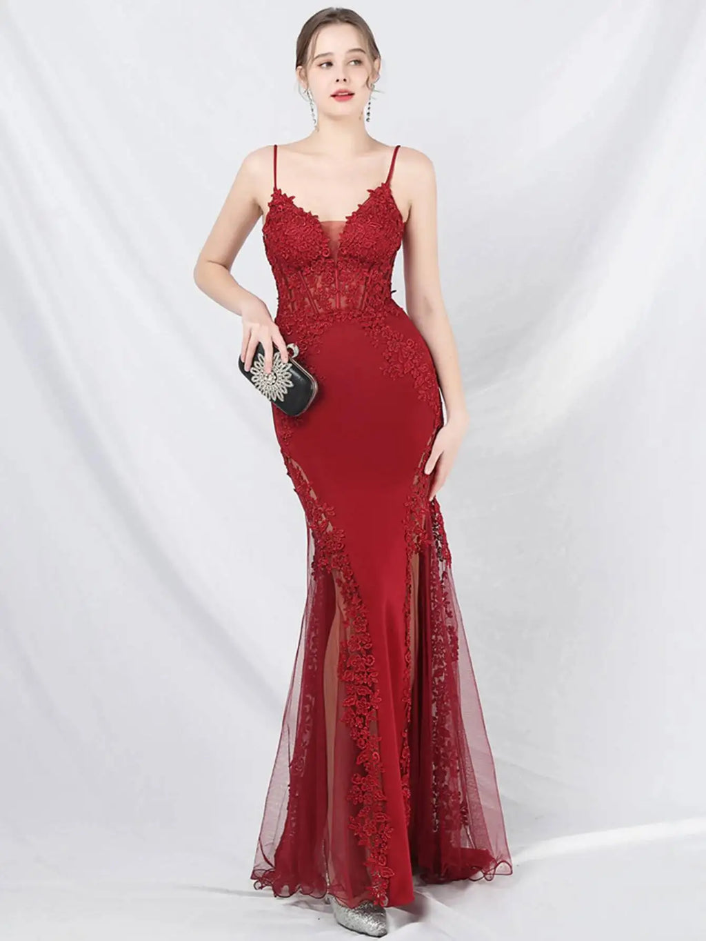 👑 QUEEN LACE MAXI DRESS — ROBE LONGUE DENTELLE TRANSPARENTE COL V BRETELLES SPAGHETTI SOIRÉE GALA