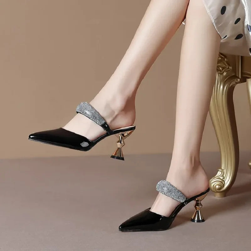 👑 ROYAL STILETTO BOUCLE — ESCARPINS BOUT POINTU