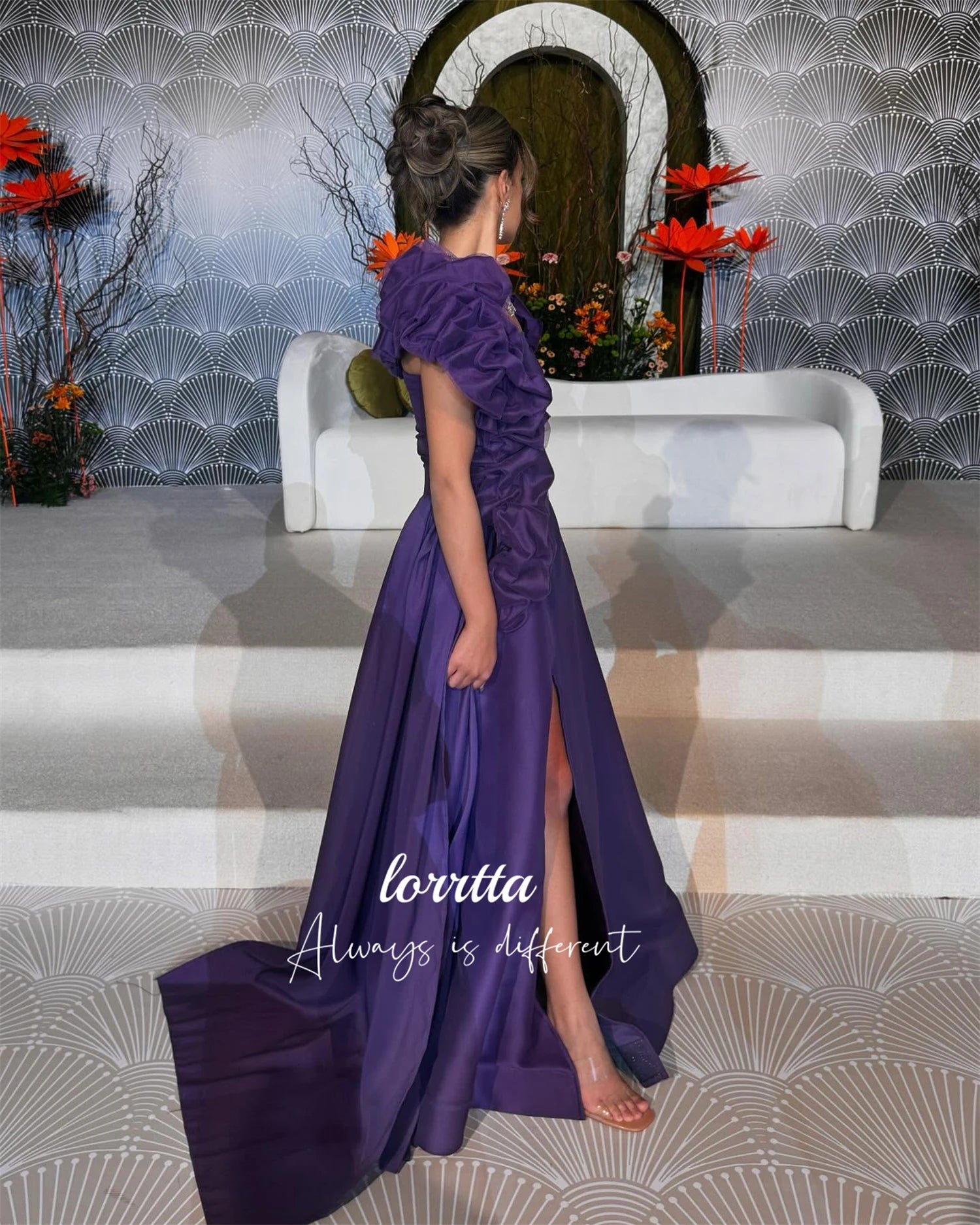 👑 QUEEN PRESTIGE — ROBE SATIN COL CARRÉ LONGUE