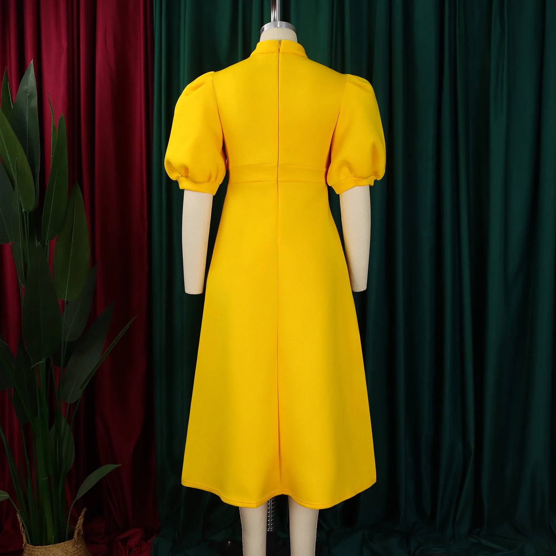 👑 QUEEN BOW — ROBE PLISSÉE À NŒUD SIGNATURE