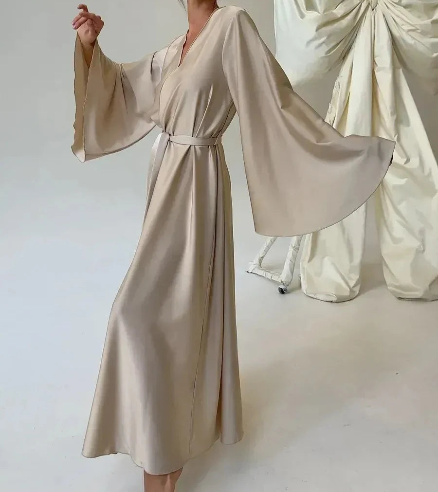 👑 QUEEN LACE — VELVET NIGHT ROBE SIGNATURE