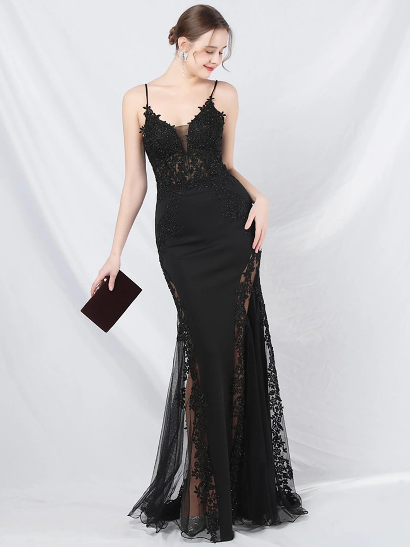 👑 QUEEN LACE MAXI DRESS — ROBE LONGUE DENTELLE TRANSPARENTE COL V BRETELLES SPAGHETTI SOIRÉE GALA