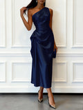 👑 QUEEN SATIN — ROBE STATEMENT DRAPÉE UNE ÉPAULE