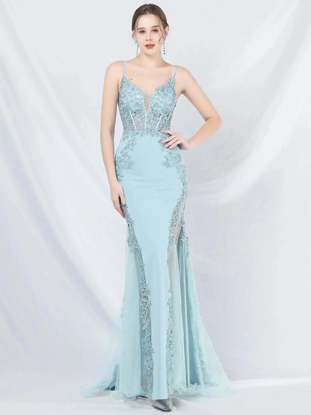 👑 QUEEN LACE MAXI DRESS — ROBE LONGUE DENTELLE TRANSPARENTE COL V BRETELLES SPAGHETTI SOIRÉE GALA