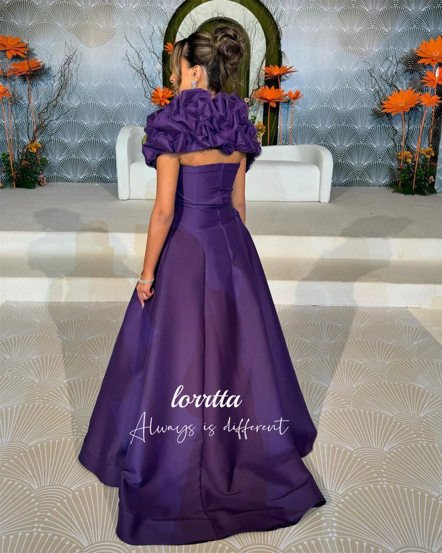 👑 QUEEN PRESTIGE — ROBE SATIN COL CARRÉ LONGUE