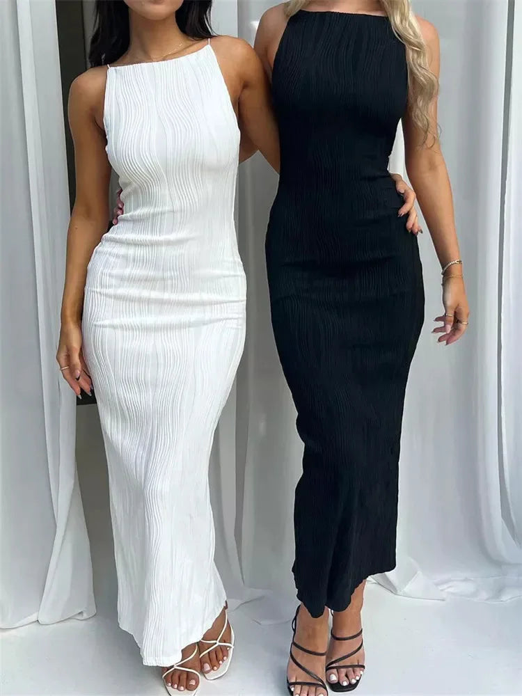 👑 QUEEN RUCHED PENCIL — ROBE LONGUE SLIM RUCHÉE À FENTE DOS SIGNATURE