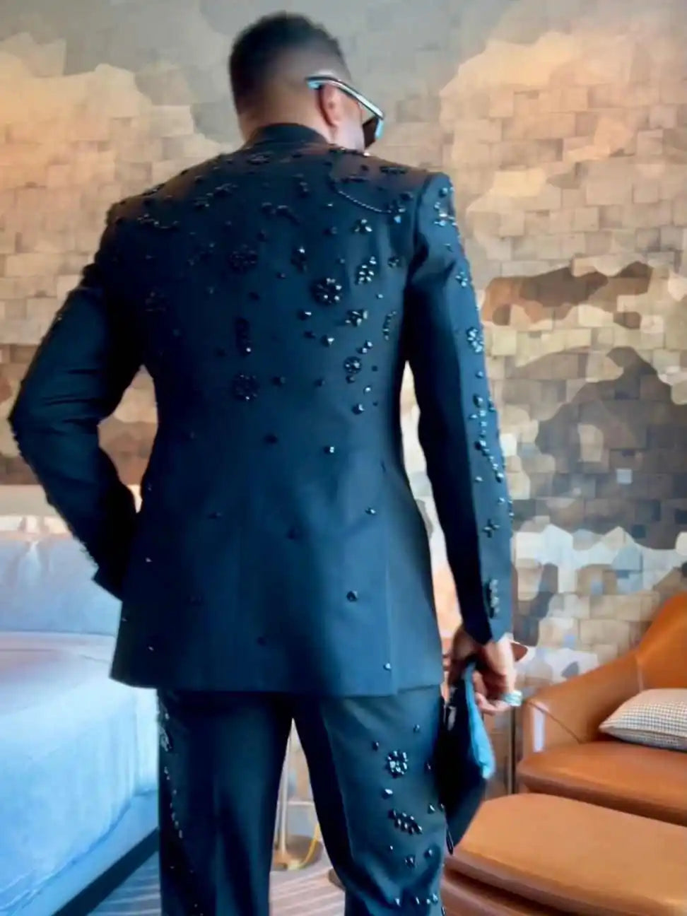 👑 KING DIAMOND SUIT — COSTUME DE MARIAGE & GALA EN CRISTAUX SIGNATURE