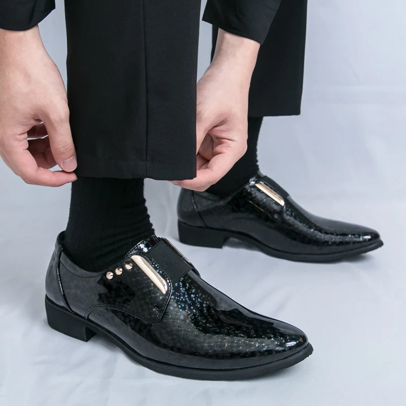 👑 Royal Or Bout Pointu – Oxford Talon Épais