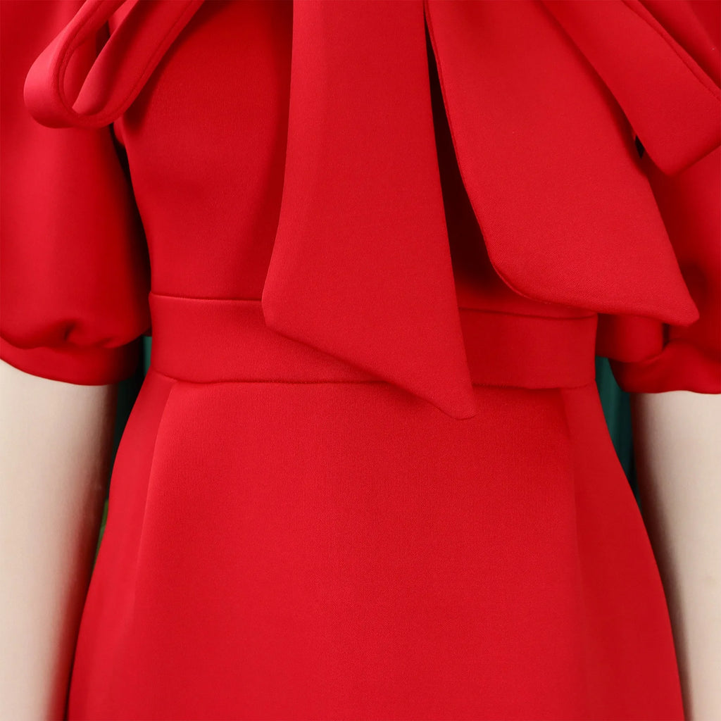 👑 QUEEN BOW — ROBE PLISSÉE À NŒUD SIGNATURE