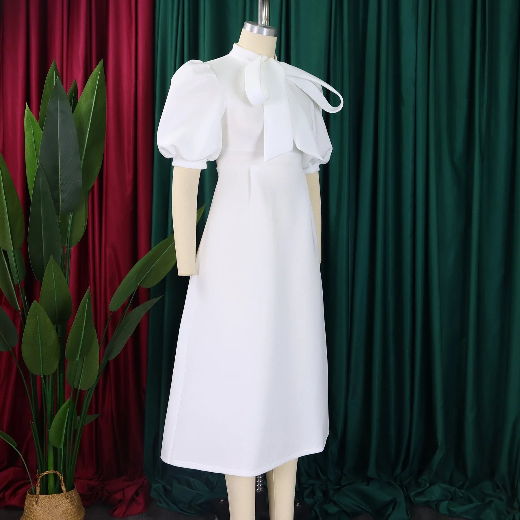 👑 QUEEN BOW — ROBE PLISSÉE À NŒUD SIGNATURE